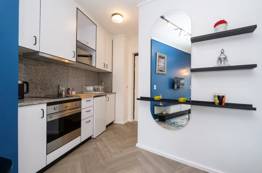 1 Bedroom Property for Sale in Sea Point Western Cape